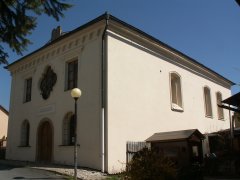 pohled zepředu zprava