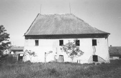 západní strana synagogy