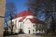 pohled zezadu zprava