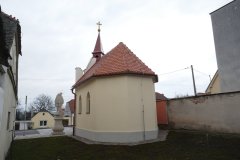 pohled zezadu zprava