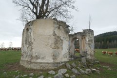 pohled zezadu zleva