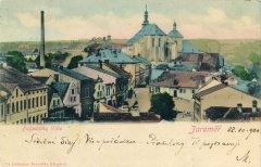dobová pohlednice města s kostelem