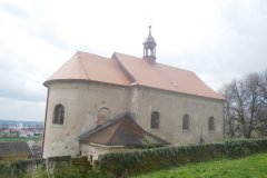 pohled zezadu zleva