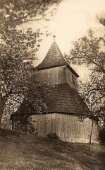 starší pohlednice zvonice