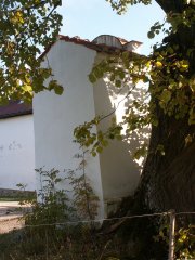 pohled zezadu zleva