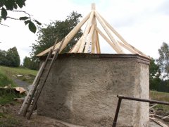 pohled zezadu zprava