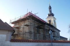 pohled zezadu zleva