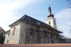 pohled zezadu zleva