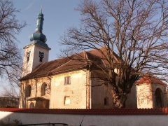 pohled zezadu zprava - nová báň