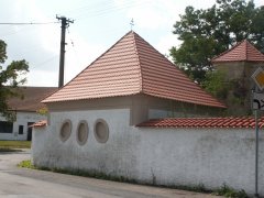 pohled zezadu zleva