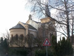 pohled zezadu zleva