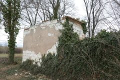 pohled zezadu zleva