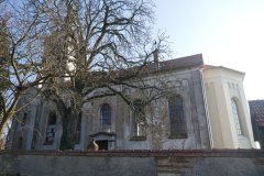 pohled zezadu zprava