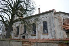 pohled zezadu zprava