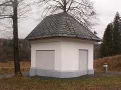pohled zezadu zprava