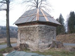 pohled zezadu zprava