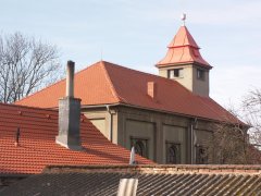 pohled zezadu zleva