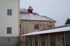 pohled zprava