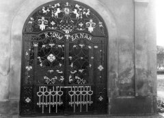 detail ozdobného vstupu