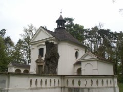 pohled zepředu zprava