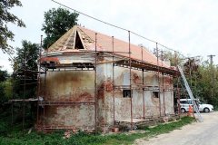 pohled zezadu zleva