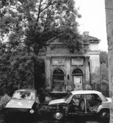 západní průčelí synagogy