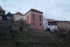 pohled zezadu zprava