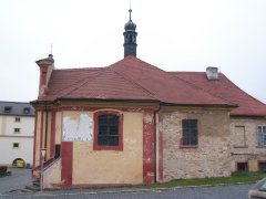 pohled zprava