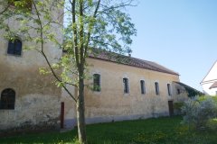 pohled zezadu zleva