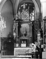 hlavní oltář s obrazem sv. Jiří - Drakobijce
