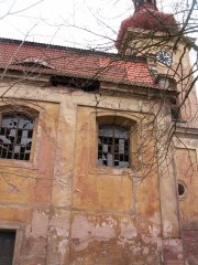 pohled na přední část zleva