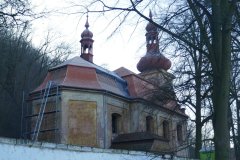 pohled zezadu zleva