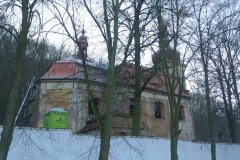 pohled zezadu zleva