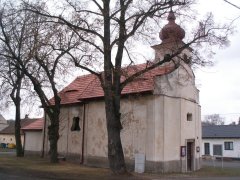 pohled zepředu zleva - nová střecha