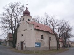 pohled zepředu zprava - nová střecha