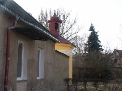 pohled zezadu zleva