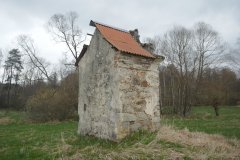 pohled zezadu zleva