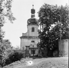 starší foto kostela
