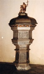 křtitelnice z roku 1598