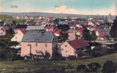 dobová pohlednice města s oběma kostely (v pozadí)