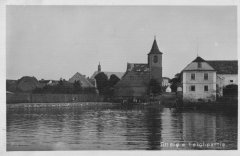 dobová pohlednice města s oběma kostely