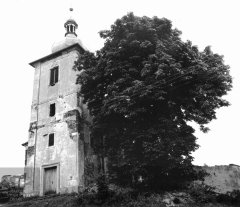 kostel před opravou