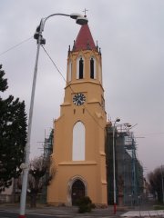 oprava kostela - pohled zepředu