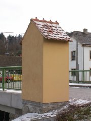pohled zezadu zleva