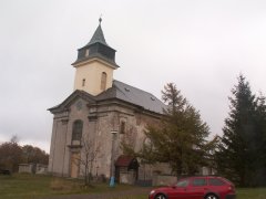 pohled zepředu zprava - nová střecha lodi
