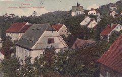 starší pohlednice s kostelem