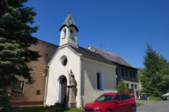 pohled zepředu zprava
