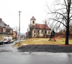 pohled zprava