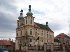 pohled zepředu zprava - oprava střechy