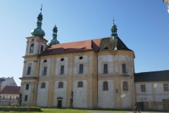 pohled zprava